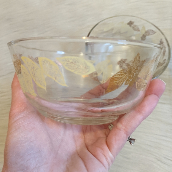 Vintage sit of 3 bowls with gold leaf print. - Picture 6 of 8